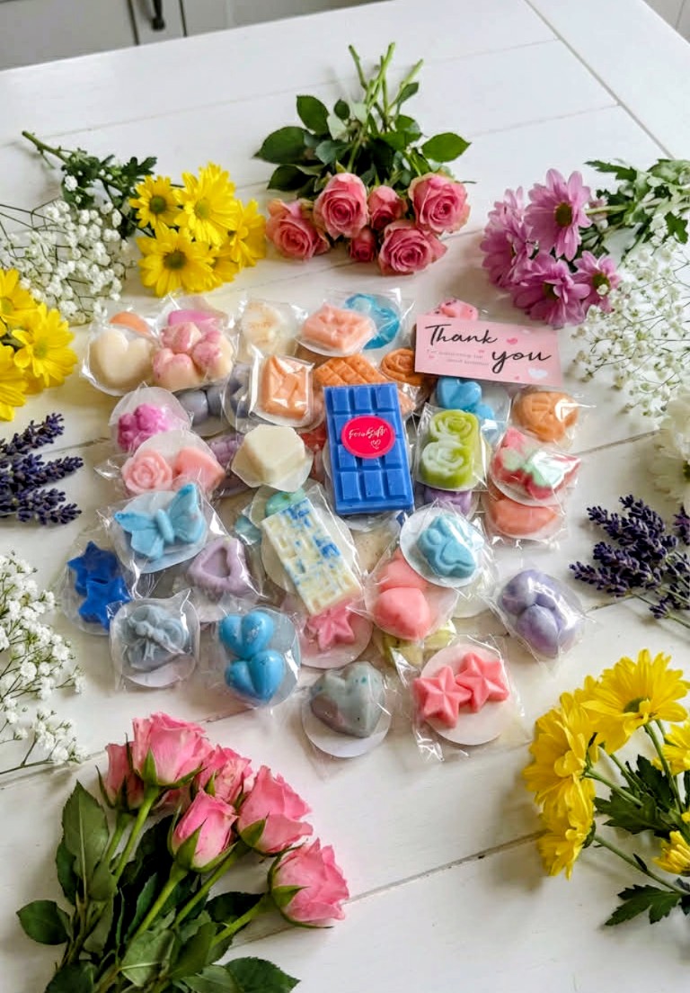 Large Handmade Wax Melt Sample Box 30pcs. Different Scents And Shapes Of Wax Melts - Image 2